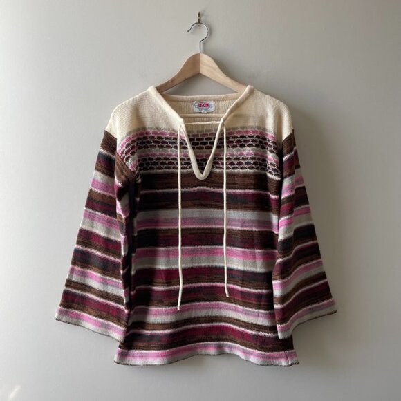 Vintage Sweaters - VINTAGE | Late 60's Woodward's Beacon Bell Sleeve Sweater